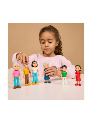 Família de Pele Morena - 8 Figuras